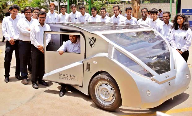 Team members of SolarMobil with Solar Electric Road Vehicle - SERVe - in Bengaluru on Wednesday (Photo: DC) Team members of SolarMobil with Solar Electric Road Vehicle - SERVe - in Bengaluru on Wednesday (Photo: DC)
